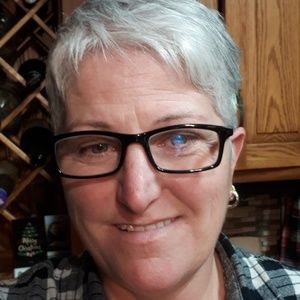 Meet your Posher, Roxanne